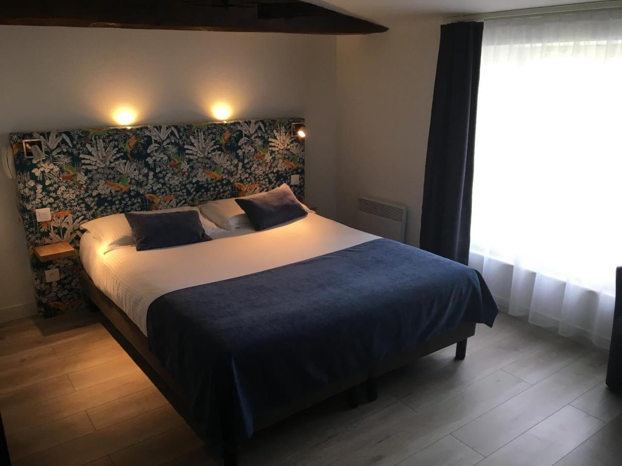 Logis Hotel Le Moulin De Chalons Le Gua  Exterior photo